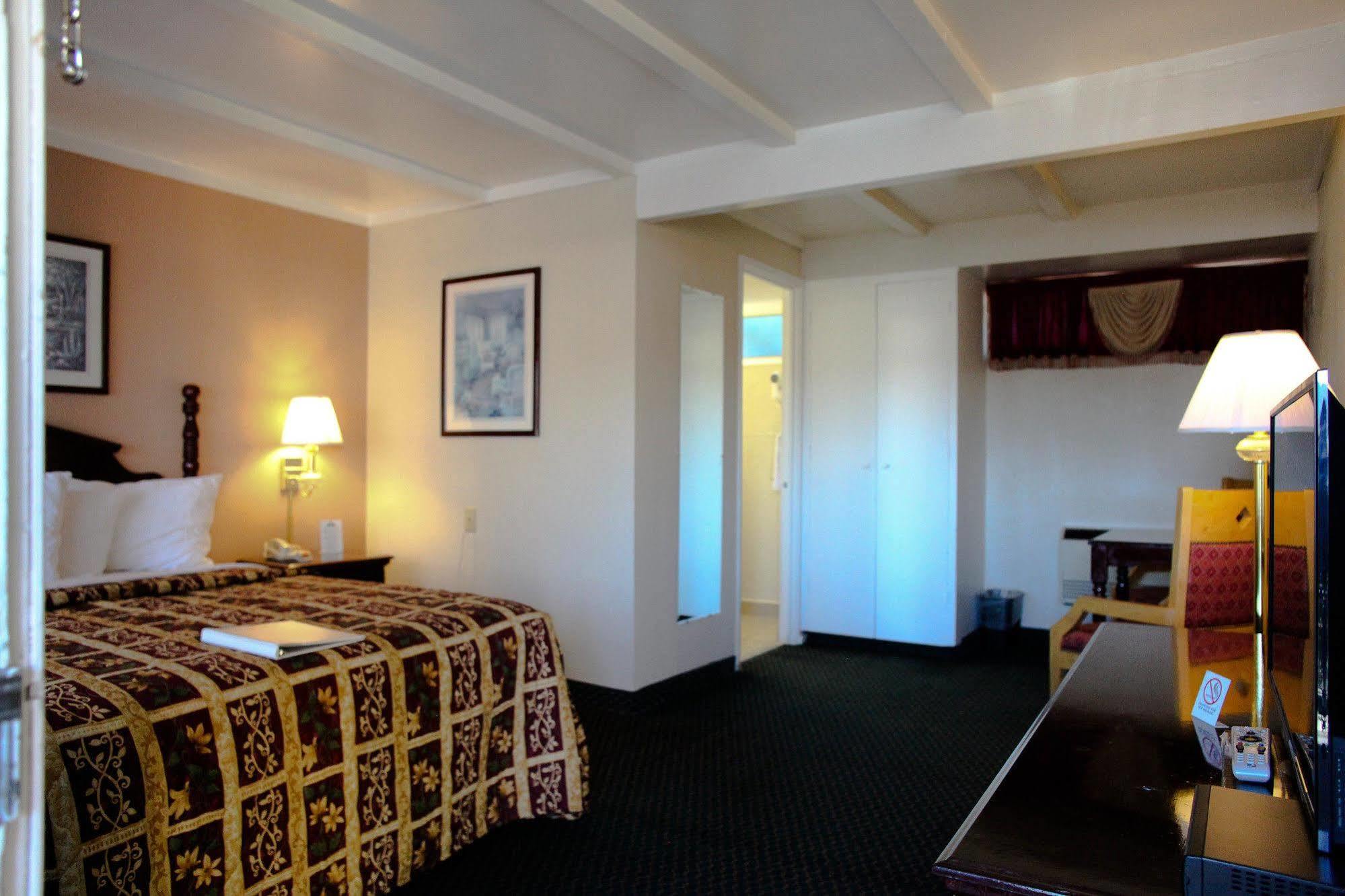 Days Inn By Wyndham Ukiah Esterno foto